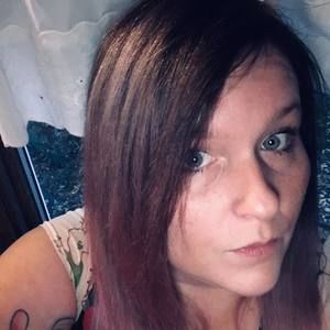 Meet your Posher, Alicia